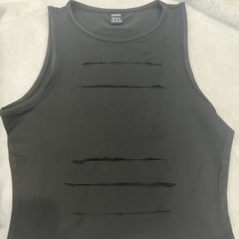 XS SHEIN BLACK CROP WITH SLITS